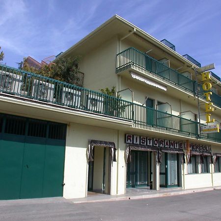 Hotel La Pergola Rionero in Vulture Extérieur photo